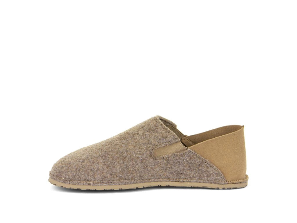 Calçado Froddo Barefoot Slip-On Flexy Beige, vista lateral.