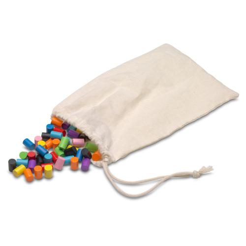 Saco de pano com as diversas peças magnéticas coloridas do jogo Cayro Sudoku.