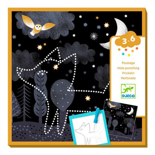 Imagem principal da caixa de atividades Djeco Picotagem, Revela a Imagem, mostrando um cenário noturno com uma coruja, lua e estrelas, e um molde de raposa com a ferramenta de picotagem. Indica a idade 3-6 anos.