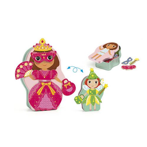 Demonstração do jogo Djeco Belissinmo - InzeBox Caixa de metal magnéticos Princesa, com duas personagens criadas e a caixa aberta a mostrar alguns acessórios.