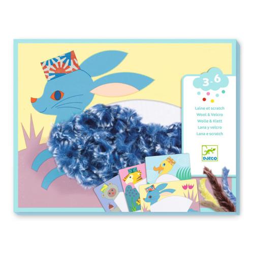 Kit de colagens Djeco Lã & Velcro com chapéus, mostrando um coelho azul com lã fofa e cartões de animais.