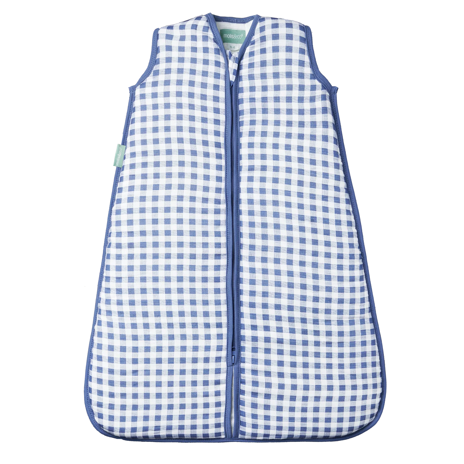 Saco de dormir MolisandCo TOG 2.5 sem pés em cotton muslin com padrão xadrez azul e branco, fecho frontal.