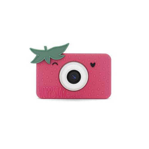 Máquina fotográfica digital Hoppstar Rookie Strabella rosa com design de morango, vista frontal da lente.