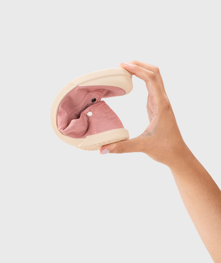 Igor Barefoot Adult Canvas Sneakers Pink