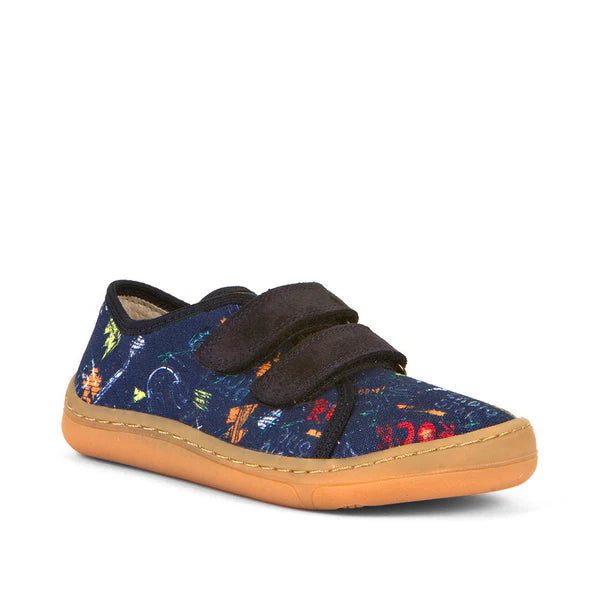 Sapatilha barefoot infantil em tecido azul escuro com padrão colorido. Fecho em velcro preto, sola flexível em borracha natural e design confortável para pés saudáveis.