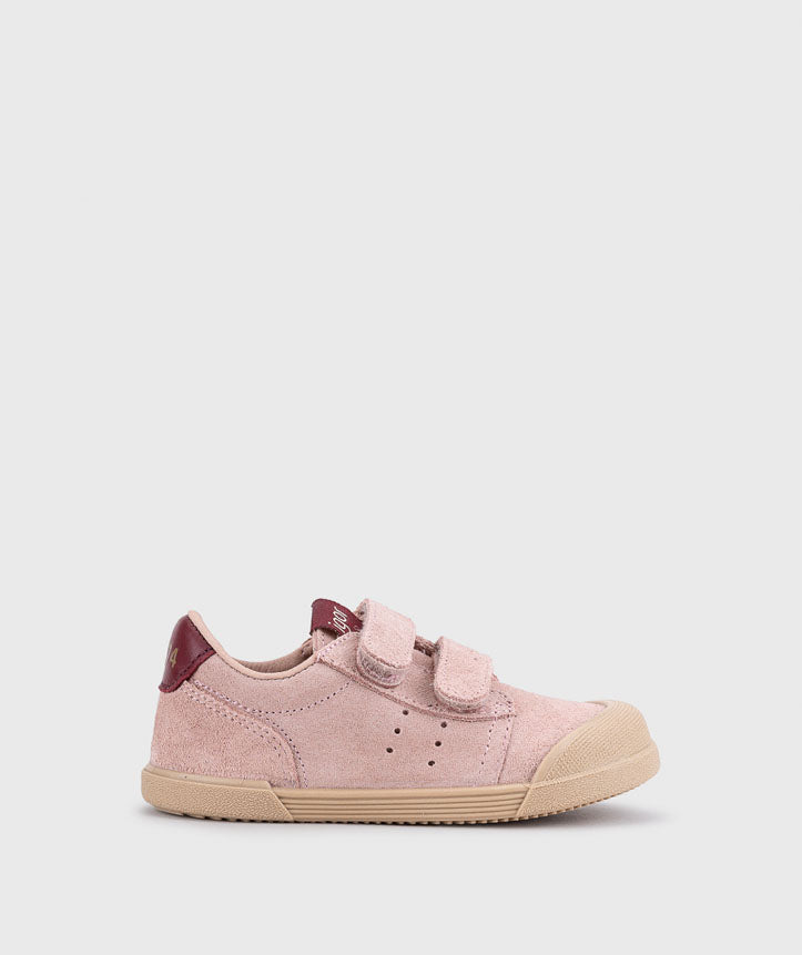 Sapatilha Igor Barefoot Tennis Suede Rosa, vista lateral detalhada da sola flexível e camurça.