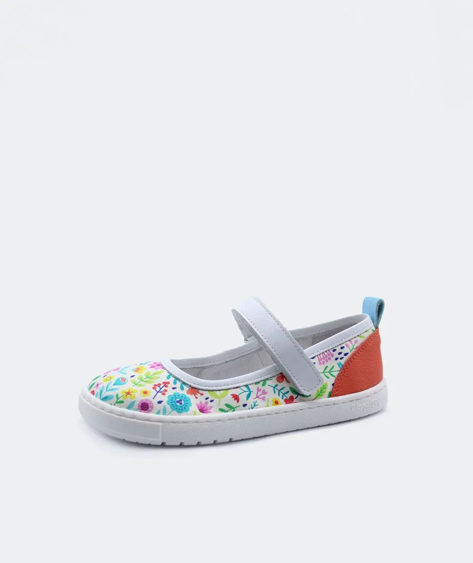 Blanditos Mercedita Floral Colorido – Sapato barefoot Mercedita com padrão floral multicolorido e detalhes em vermelho e azul, destacando-se pelo estilo vibrante e alegre.