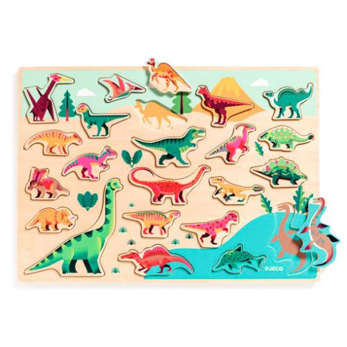 Puzzle de madeira Djeco com 22 peças coloridas representando diversos dinossauros, ideal para crianças a partir dos 2 anos.