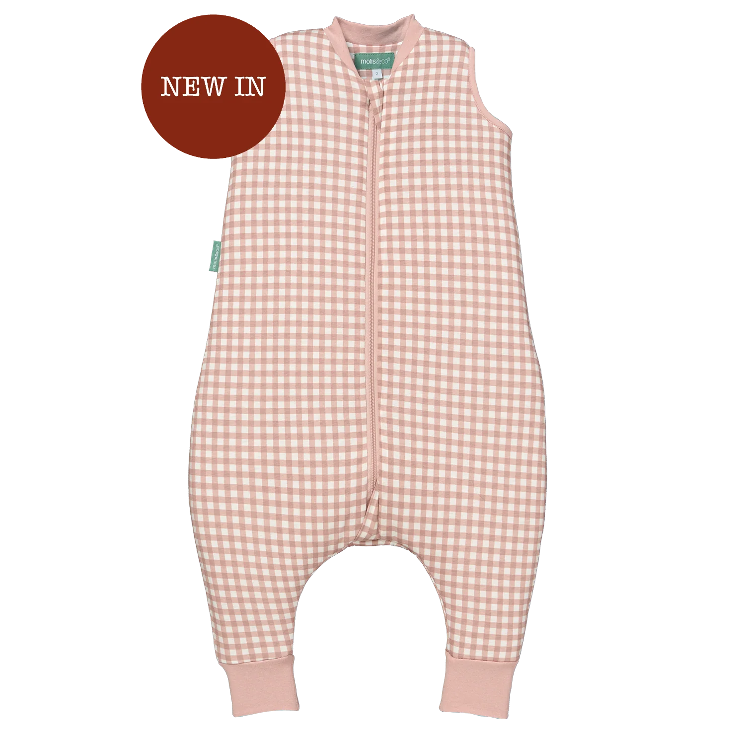 Saco de dormir MolisandCo TOG 2.5 com pés, cor Dusty Rose xadrez, em fundo preto. Destaque "NEW IN".