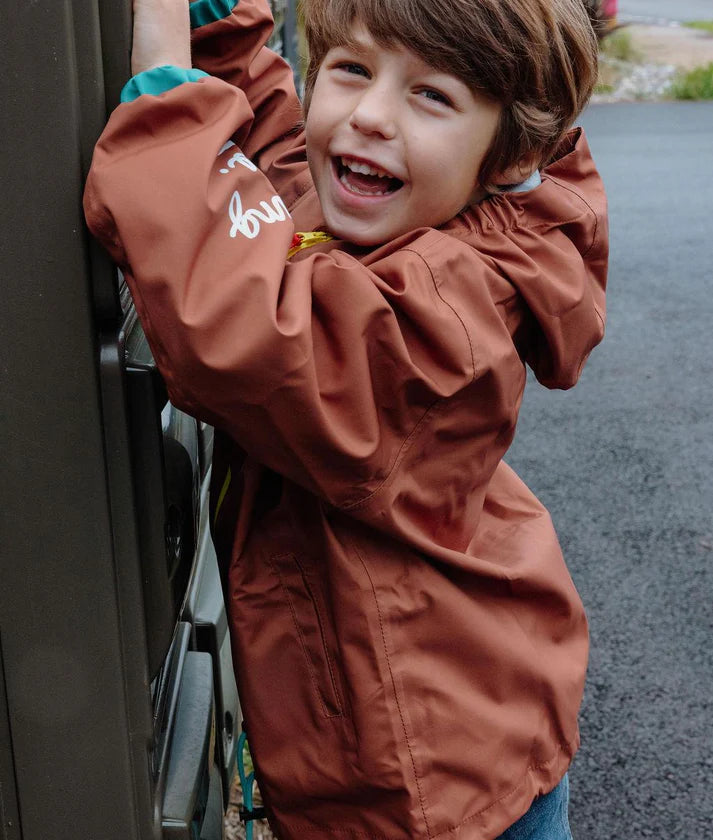 Hello Hossy Casaco Peanut impermeável com capuz