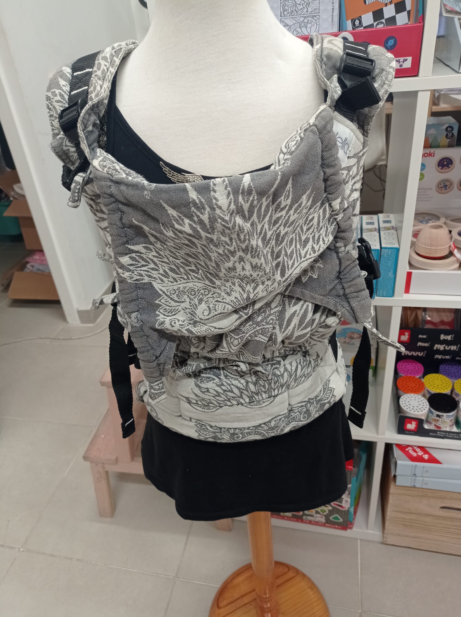 Baby carrier rental - babywearing