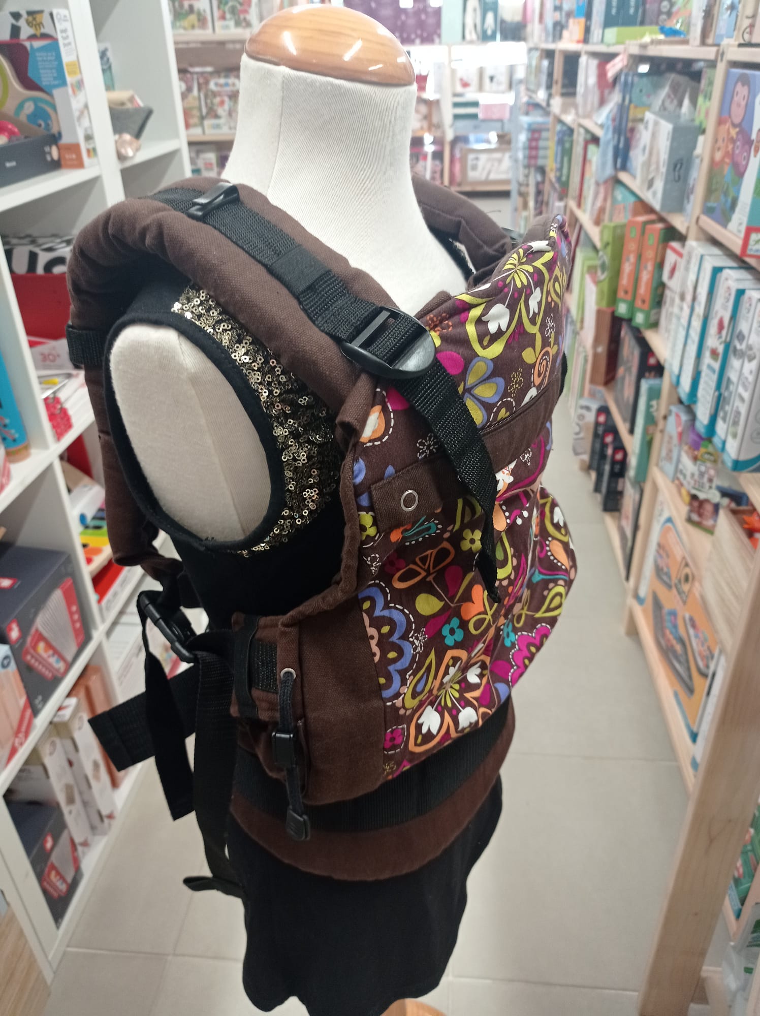 Baby carrier rental - babywearing