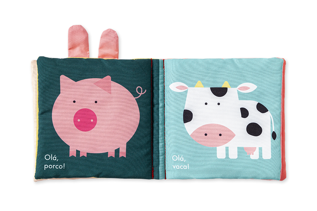 Páginas interiores em tecido do livro Olá, Animais! Quinta