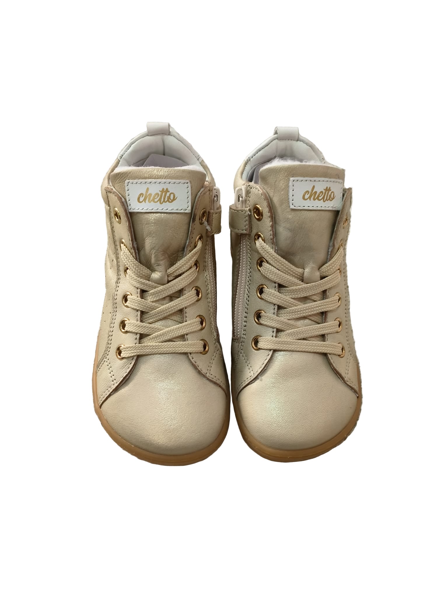 Par de Chetto Botas Barefoot Dourado para criança, vista frontal, com atacadores e fecho lateral.