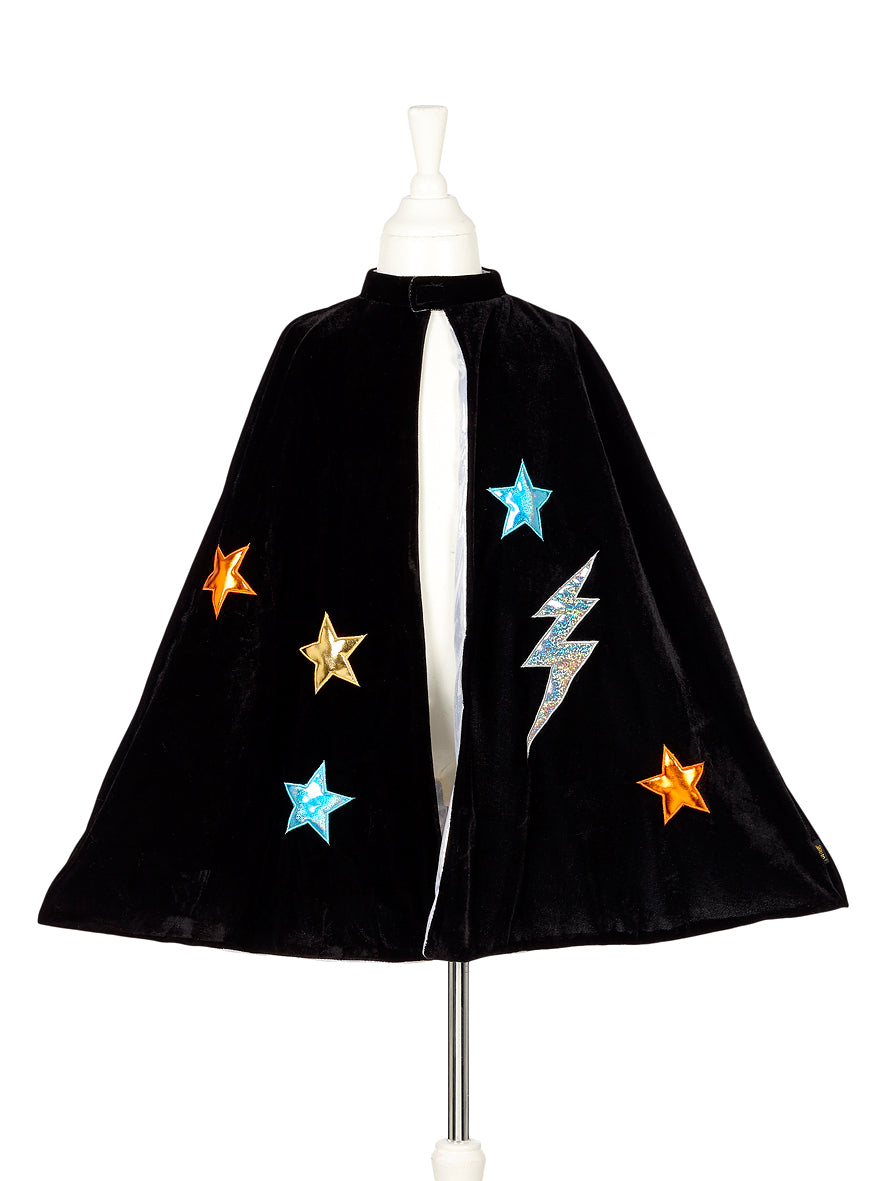 Capa de super-herói da Souza, veludo preto com estrelas e relâmpago prateado