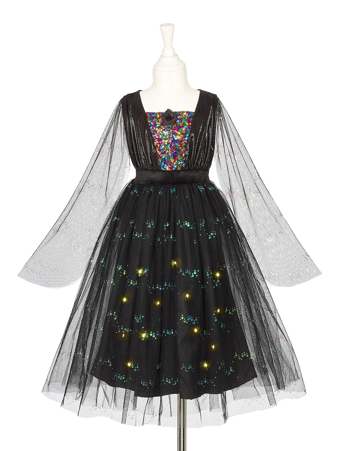 Vestido de bruxa Agatha da Souza, preto com corpete de lantejoulas e luzes na saia