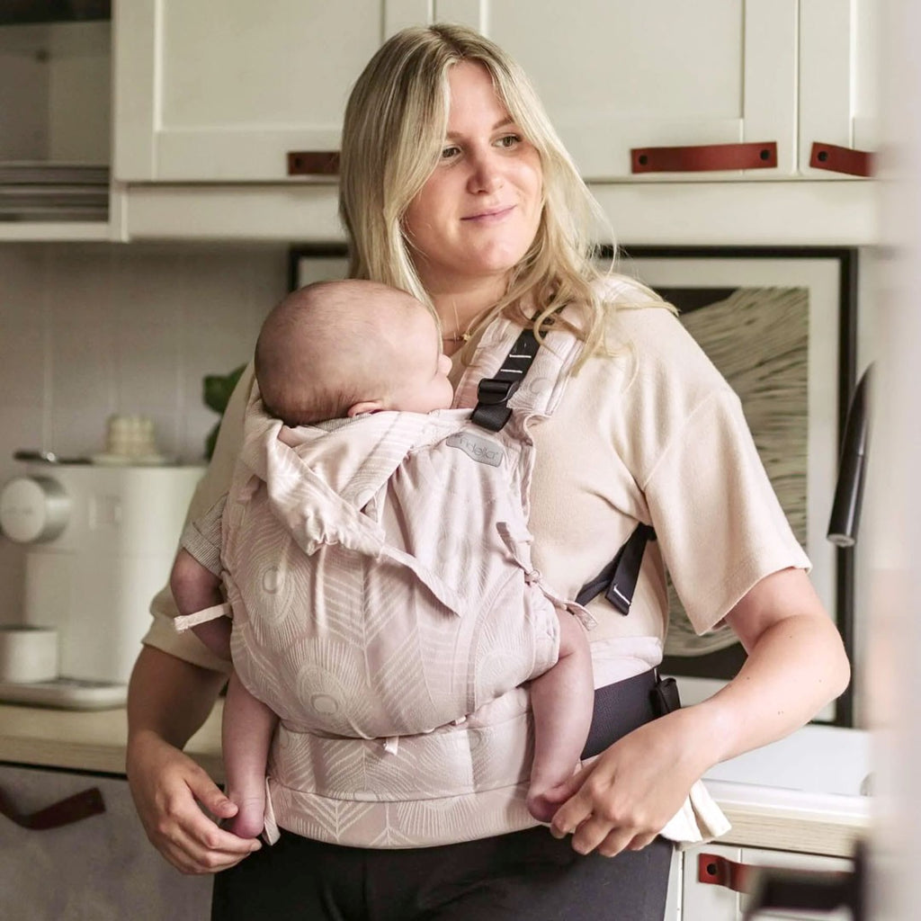 Mochila ergonómica Fidella Fusion ToddlerSize no padrão Feather Rose