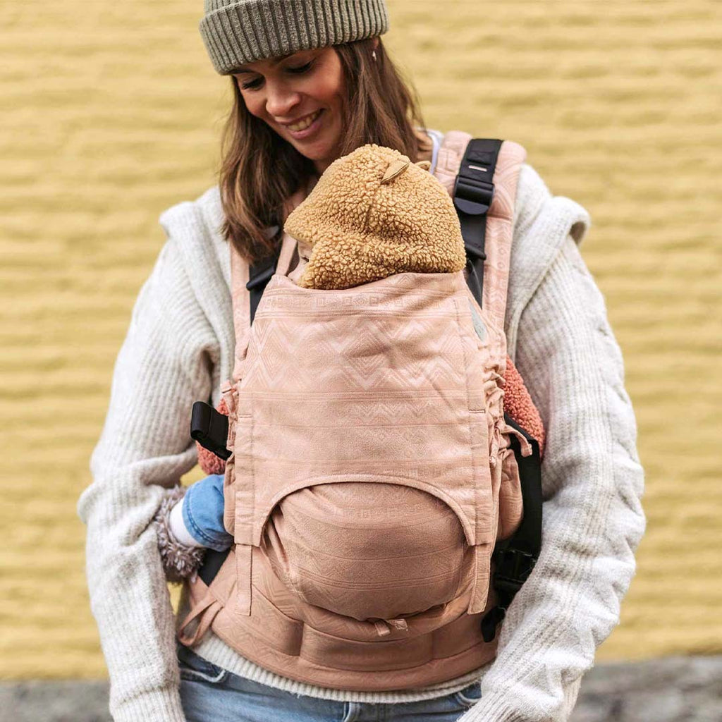 Mochila ergonómica Fidella Fusion ToddlerSize no padrão Cubic Lines Tuscany