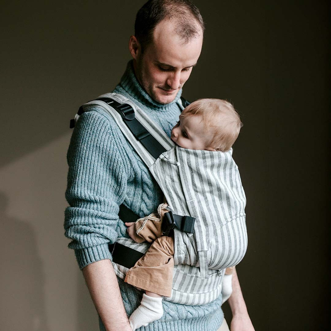 Mochila ergonómica Fidella Fusion ToddlerSize no padrão Stripes Grey
