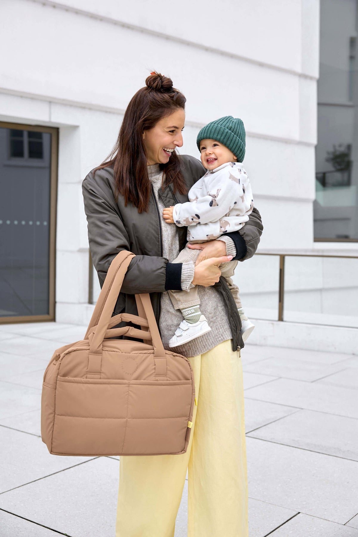 Bolsa de Maternidade Lassig Everyday na cor amêndoa, fotografia 4 de 8 do produto