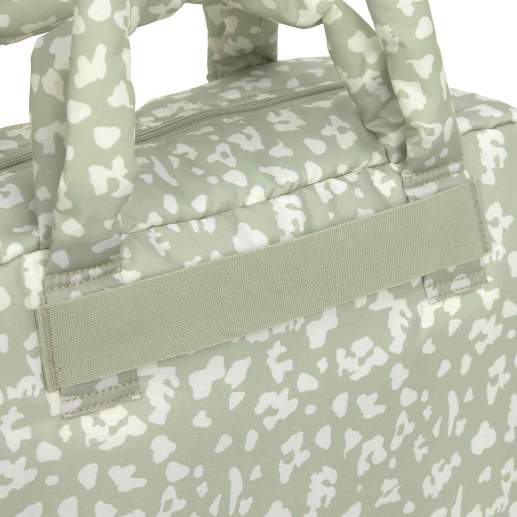 Bolsa de Maternidade Lassig Everyday na cor leopardo caqui claro, fotografia 7 de 8 do produto