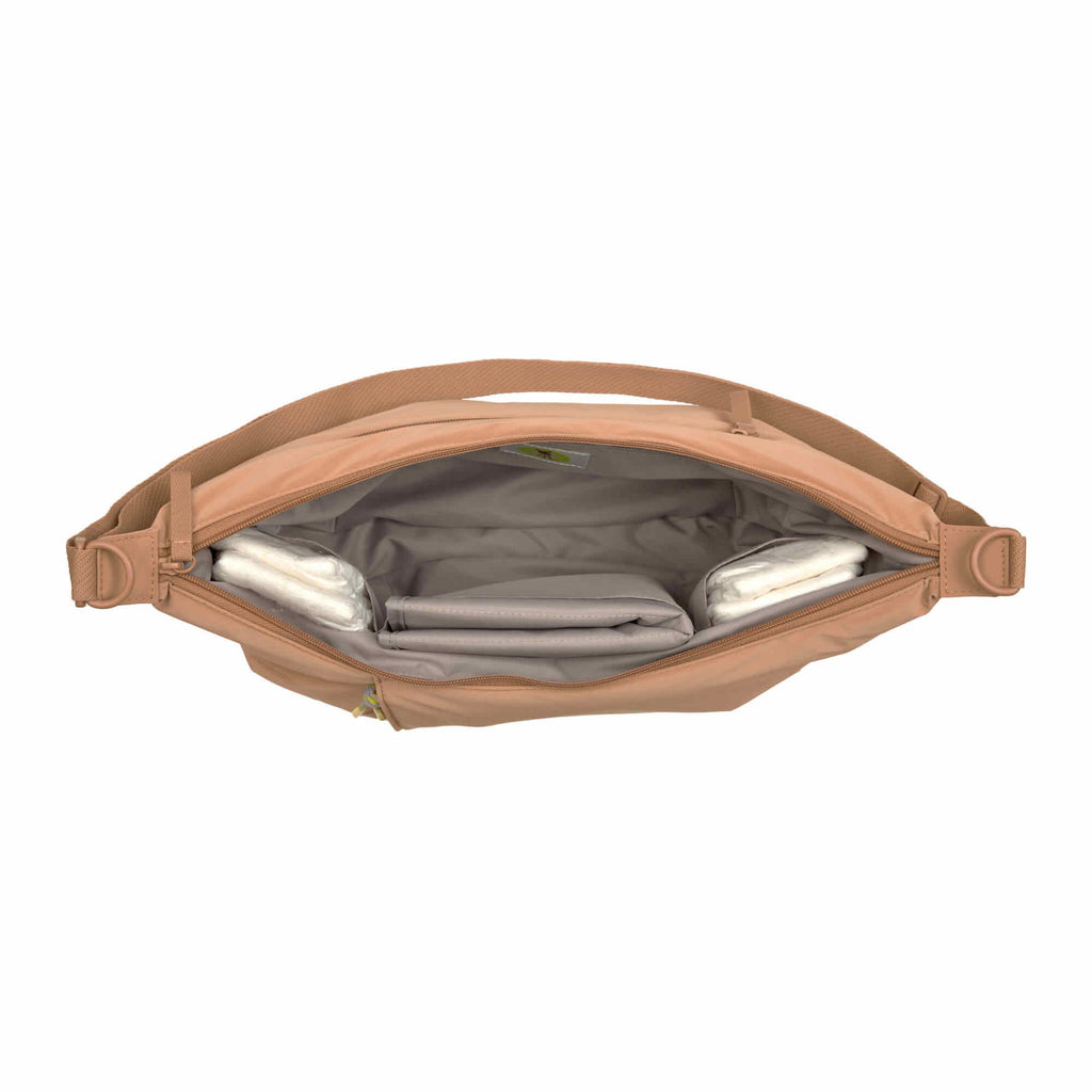 Bolsa de Maternidade Lassig Crossbody Lunua na cor amêndoa, fotografia 6 de 8 do produto