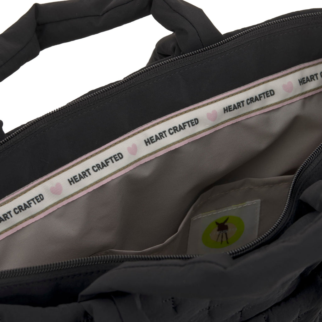 Bolsa de Maternidade Lassig Liva Acolchoada na cor preto, fotografia 6 de 8 do produto