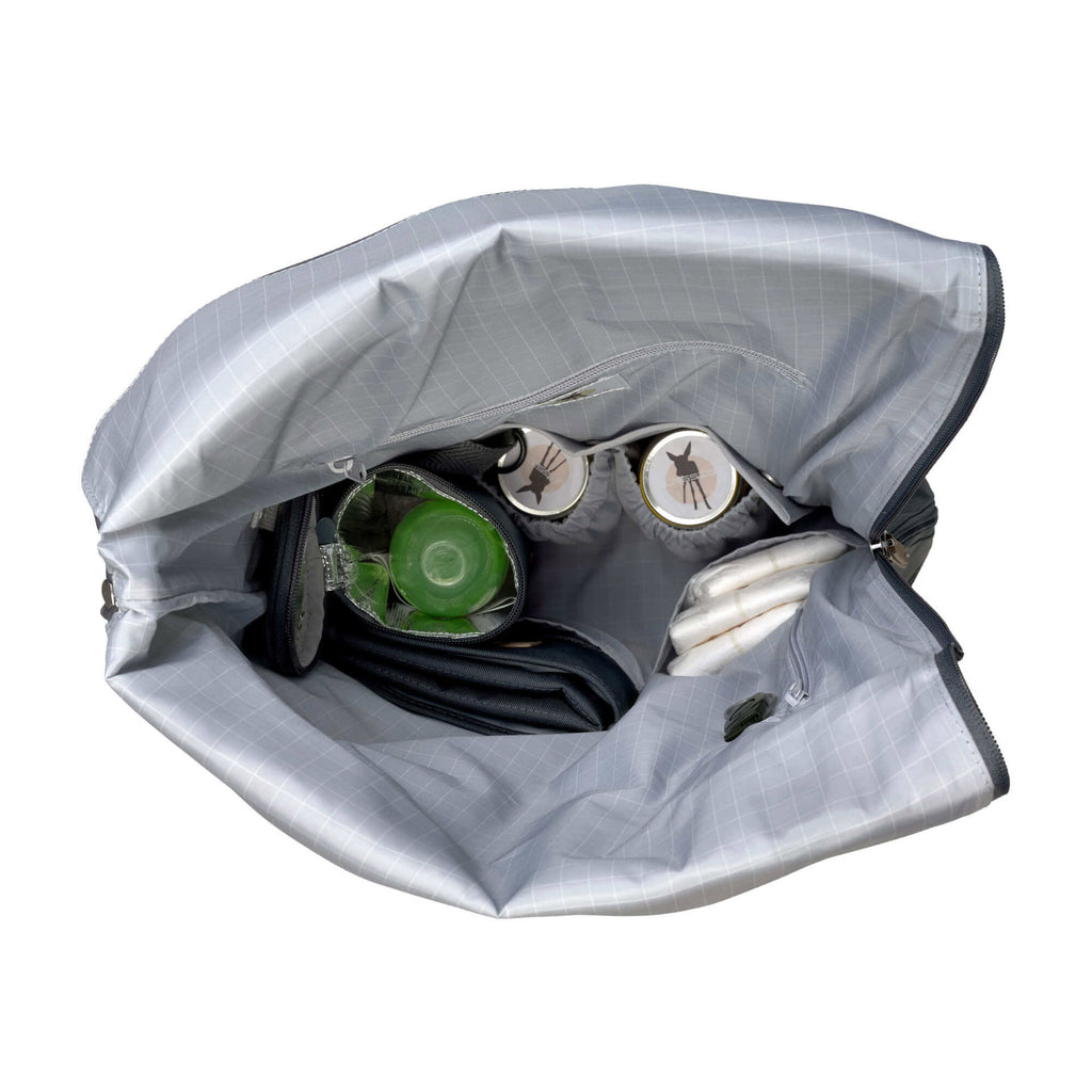 Mochila de Maternidade Lassig Rolltop na cor azul noite, fotografia 6 de 8 do produto