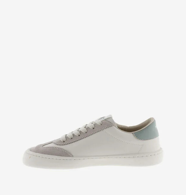 Sapatilha Victoria Barefoot OLMO de adulto, perfil lateral oposto, destacando a forma larga da biqueira e a sola plana.