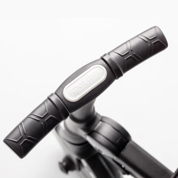 SMARTRIKE TRAVELLER Cochecito triciclo compacto - hasta 22 kg