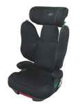 Cadeira auto Klippan Wego2 em preto, com encosto de cabeça ajustável e braços acolchoados. A cadeira possui guias verdes para o cinto de segurança e fixações Isofix visíveis. O design é ergonômico, garantindo conforto e segurança para a criança.