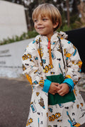 Poncho impermeável Hello Hossy Rock n Fire para criança, com capuz e bolso canguru frontal