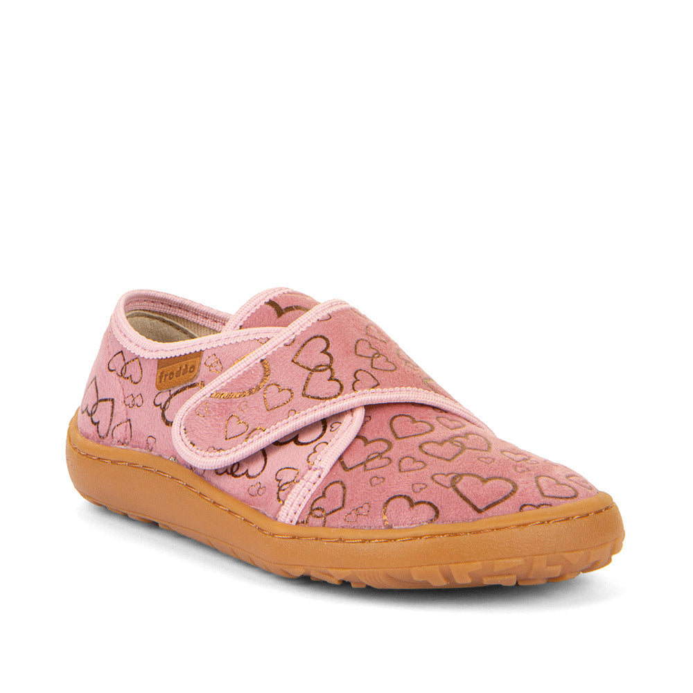 Sapatilha Froddo Barefoot Canva Slipper em rosa com padrão de corações dourados, vista lateral, com fecho de presilha ajustável e sola Lifolit® castanha.