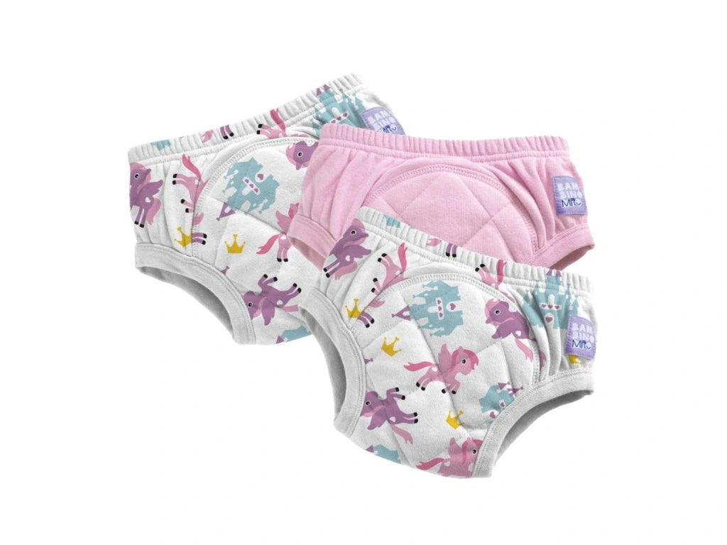 Pack de 3 cuecas de aprendizagem Bambino Mio Potty Training Pants Pegasus Palace, com dois designs estampados e uma lisa rosa.
