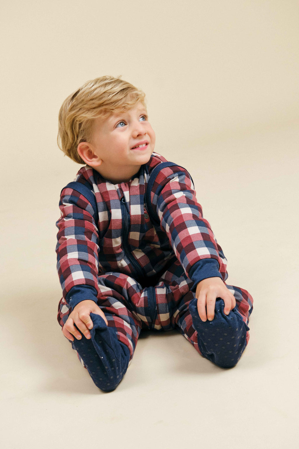Saco de dormir MolisandCo TOG 2.5 com pés e mangas Vichy Red & Blue