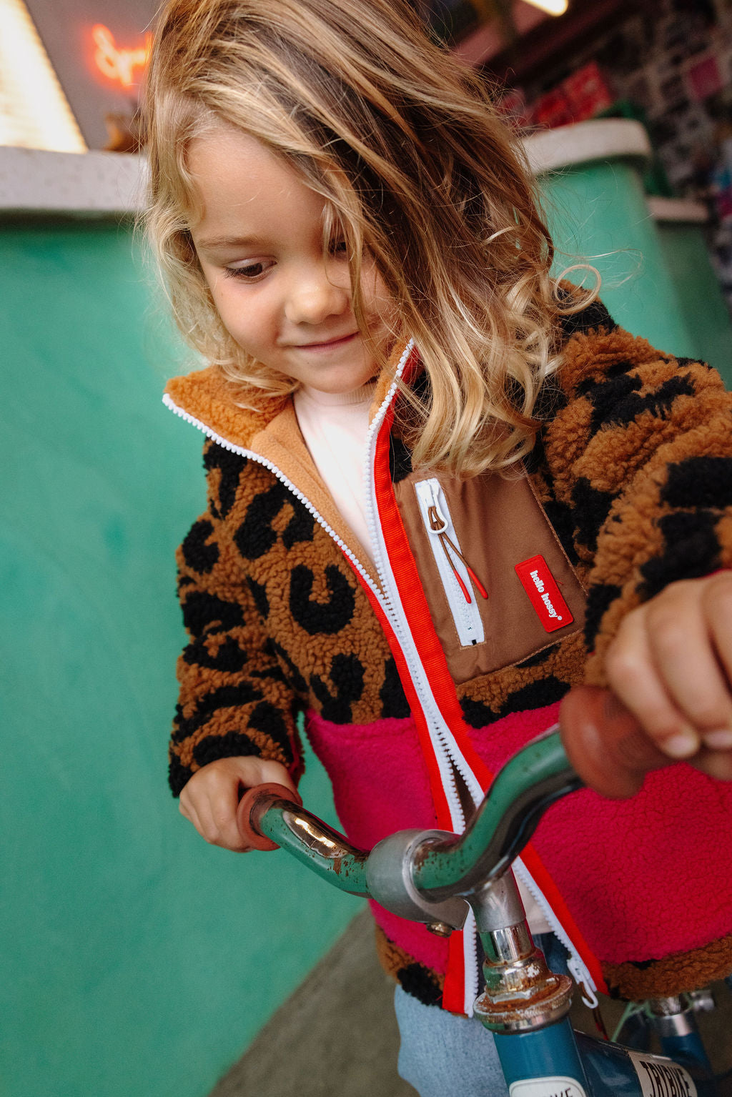 Veste polar Hello Hossy Leopard com forro polar, fecho de correr e bolso no peito, foto 5