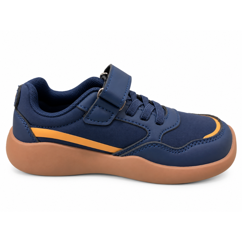 Sapatilha barefoot Chetto repelente à água em azul marinho, vista lateral, com risca amarela e sola de caramelo