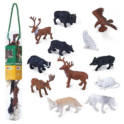 Conjunto de 12 miniaturas de animais do bosque Mojo, incluindo veado, urso, lobo, raposa, coruja e outros, dispostos fora da embalagem em tubo.