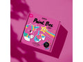 Caixa rosa da OMY Paint Box Lily com ilustrações de unicórnio, estrela cadente e informações sobre o kit de pintura.