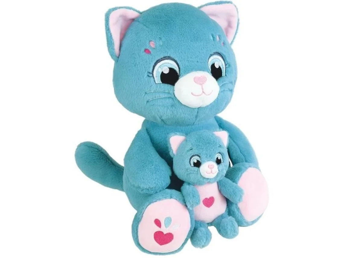 A mãe gata azul e o seu bebé peluche da coleção Jemini Toonies, sentados juntos, mostrando o seu design macio e carinhoso.