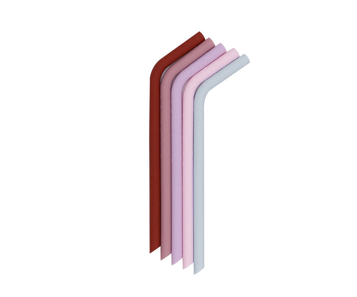 As 5 palhinhas de silicone Bendie Straws Earth and Bloom em tons pastel, vistas de outro ângulo, realçando a flexibilidade.