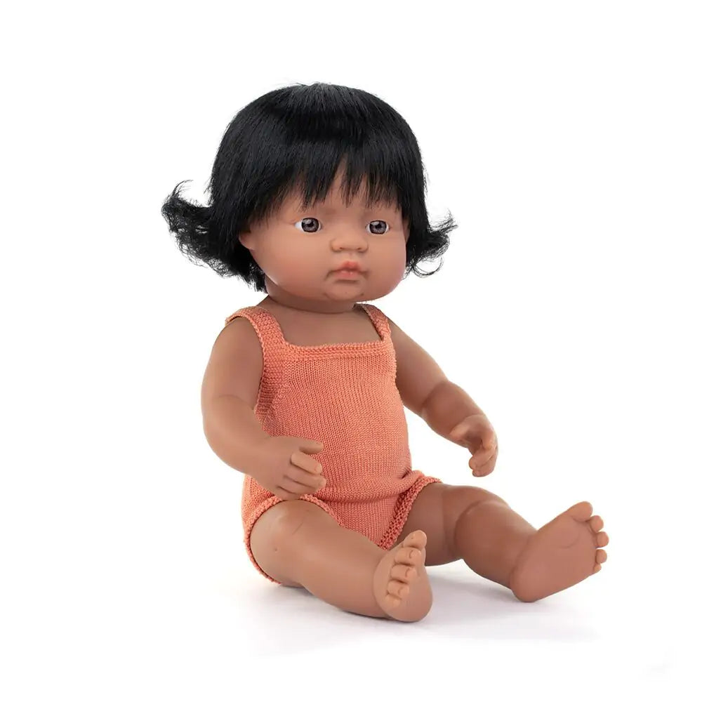 Miniland Boneca bebé Hispânica c/roupa 38cm