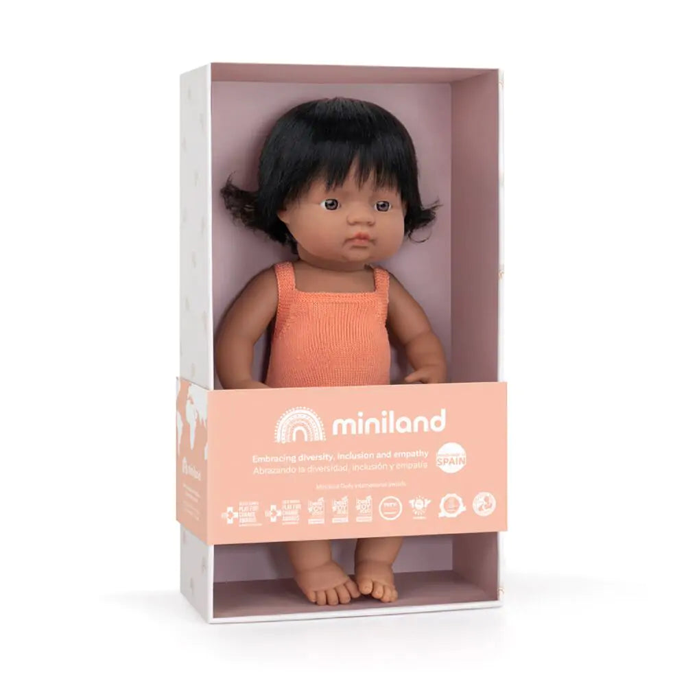 Miniland Boneca bebé Hispânica c/roupa 38cm