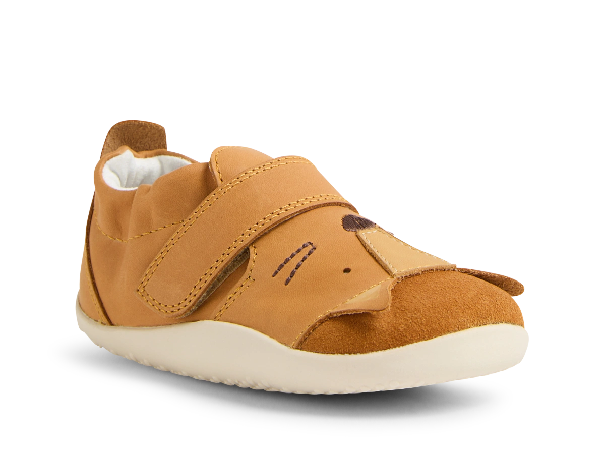 Sapato Bobux Xplore Rummage Pumpkin individual, com design de face de animal e fecho de velcro, visto de lado.