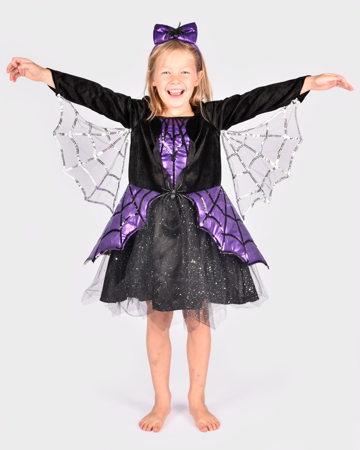 Vestido de aranha da Den Goda Fen com fita de cabelo e detalhes prateados, disfarce de Halloween para menina