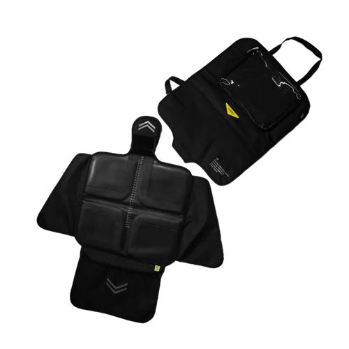 Capa protetora de banco Axkid 3 em 1 vista de cima, desdobrada, mostrando a secção do assento e do encosto com o bolso para tablet.