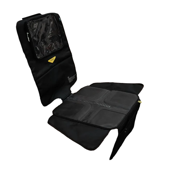 Vista lateral da capa protetora de banco Axkid 3 em 1, desdobrada para mostrar a secção do assento e do encosto com bolso para tablet.