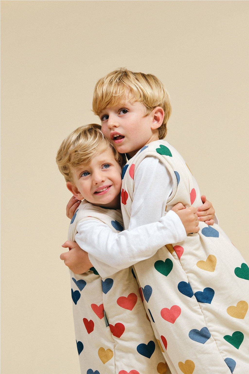 MolisandCo TOG 2.5 Saco de dormir com pés Hearts