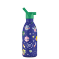 Garrafa Térmica Cool Bottles Stellar Journey 500ml azul escura com design espacial e tampa verde com palhinha.