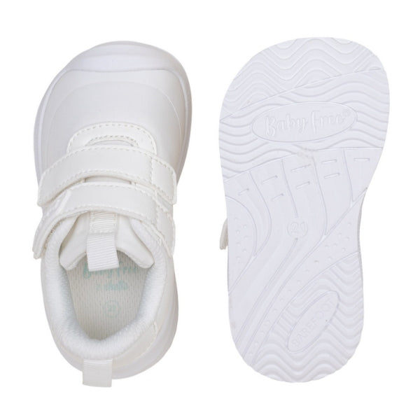 Sapatilha barefoot BabyFree em mesh branco, vista de cima e sola branca flexível